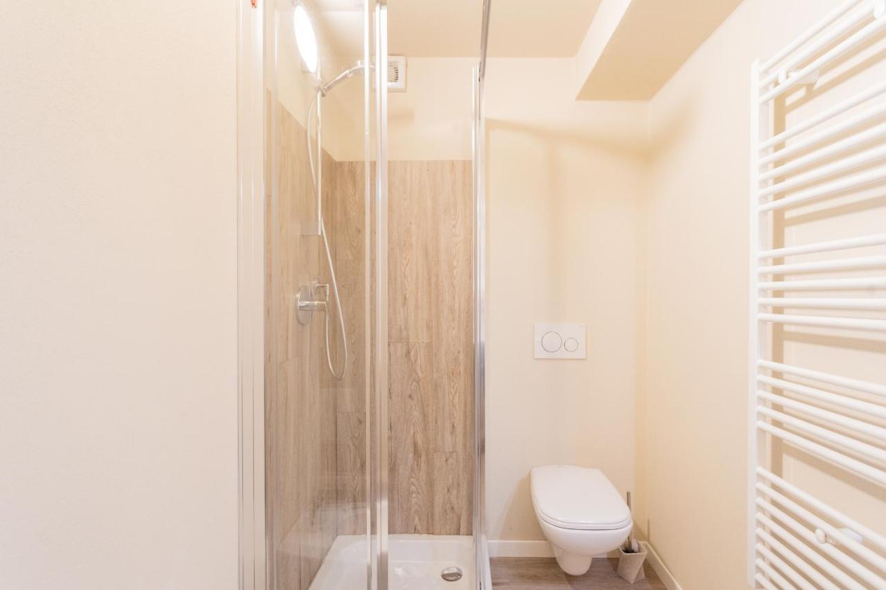 Romantic Escape City Centre With Jacuzzi & Parking By Rent All Como Dış mekan fotoğraf